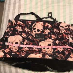 Betsyville pink skull shoulder travel bag